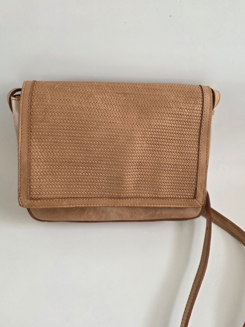 Nisolo Clara Crossbody Leather Purse Handbag